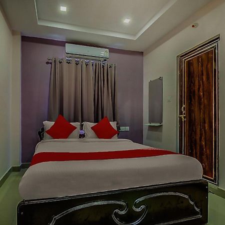 Oyo 8929 Stay Siddhartha Residency Jalāripeta Esterno foto